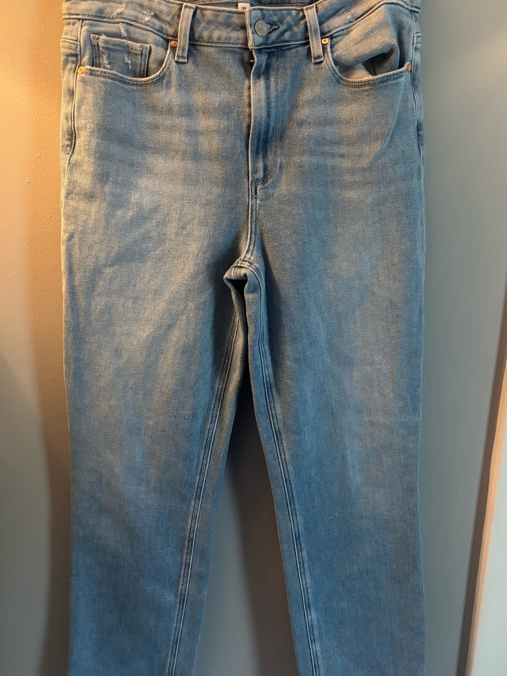 PAIGE Cindy Straight Ankle Jeans 30 Distressed Hem Light Blue Wash